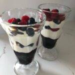 Blueberries and raspberries in a parfait