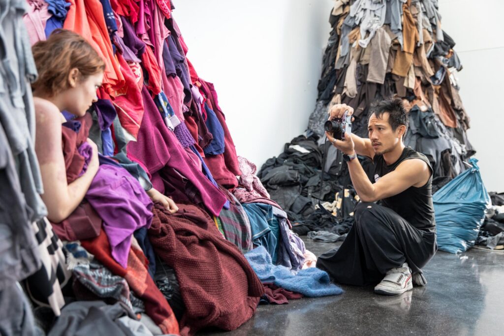 Benjamin Von Wong takes photographs of a model