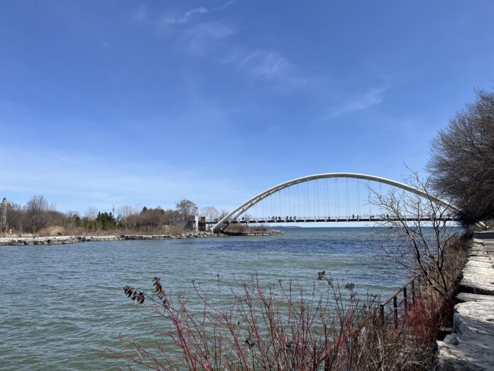 the bridge at the mouth of the Humber River