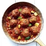 meetballs with bulgur in onion and tomato sauce