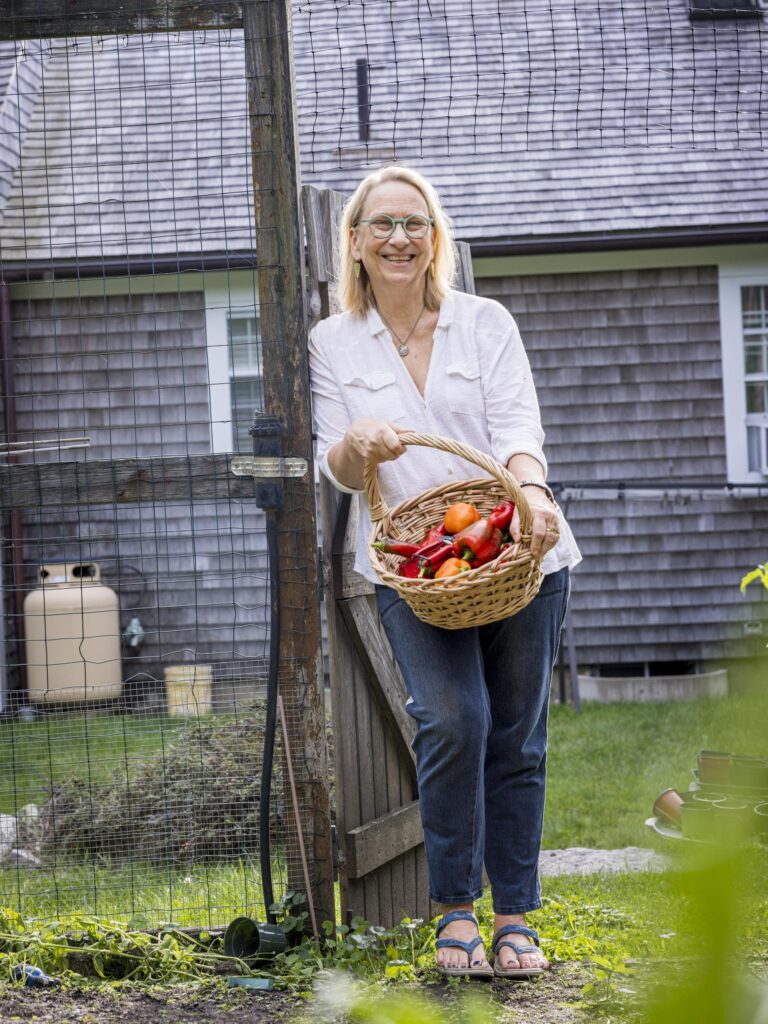 laura roosevelt in her garden