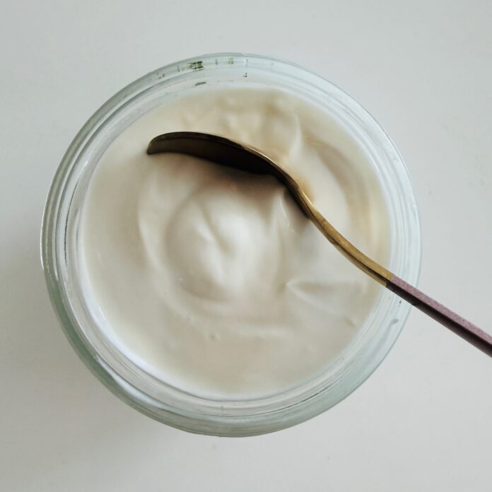 sweet cashew cream in a small bowl