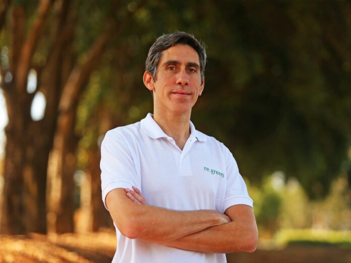 the CEO of re.green, thiago picolo