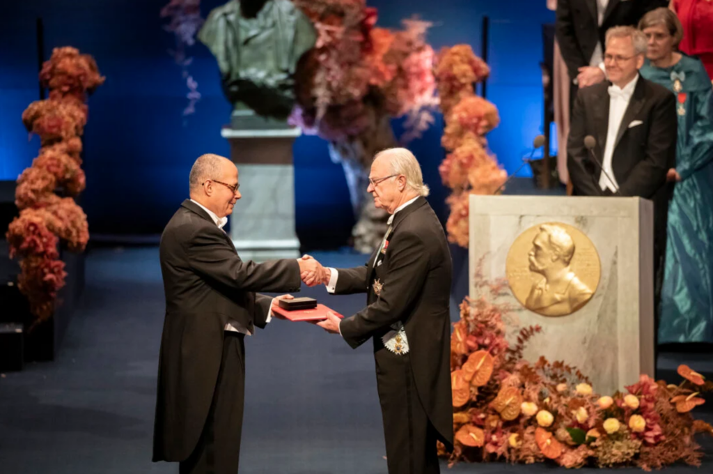 Omar Yaghi receiving a Nobel Prize