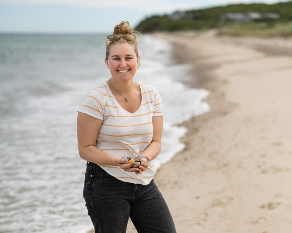 bella bennett at menemsha