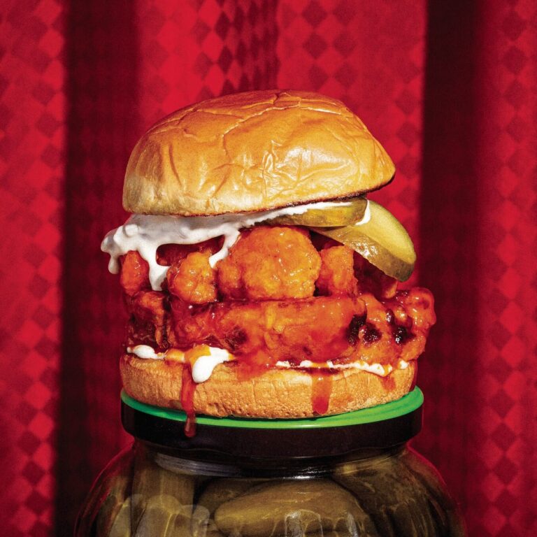 Nashville Hot Cauli Burger